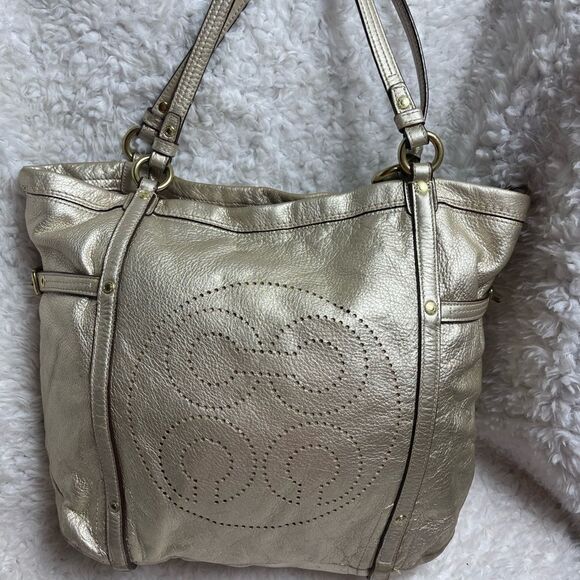 COACH Audrey Cinched Pewter gold  Soft Leather  Shoulder bag gold tone accents - Picture 1 of 10